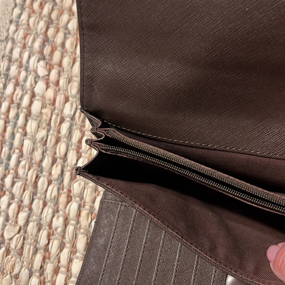 Fossil Tri-Fold Wallet - image 4